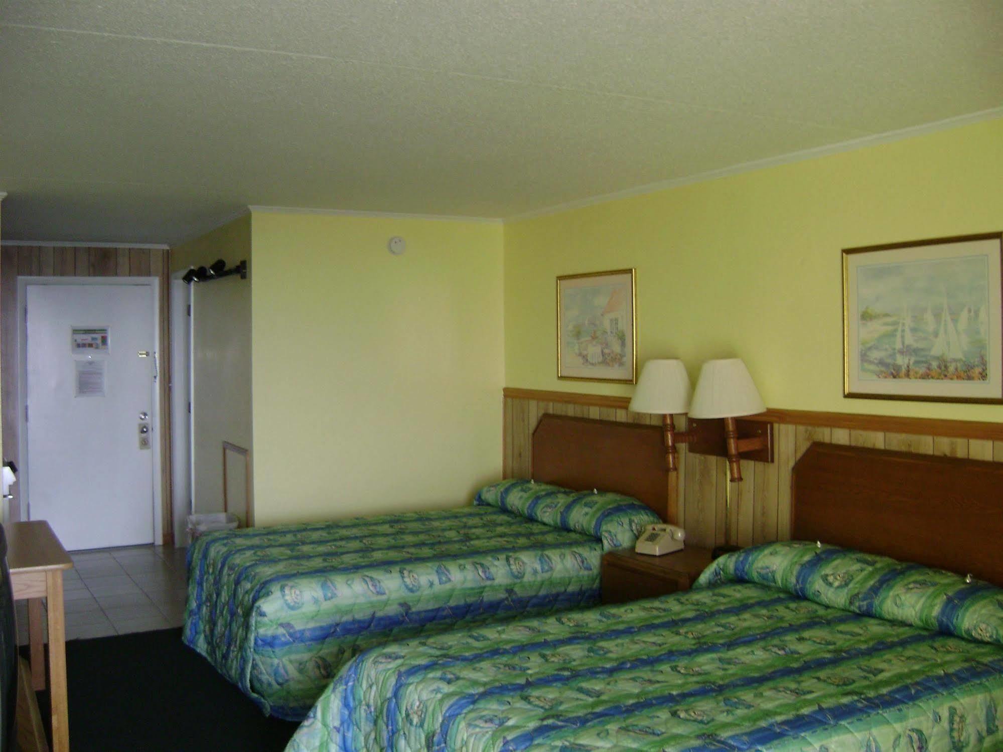 Sea Hawk Oceanfront Motel Myrtle Beach Exterior photo